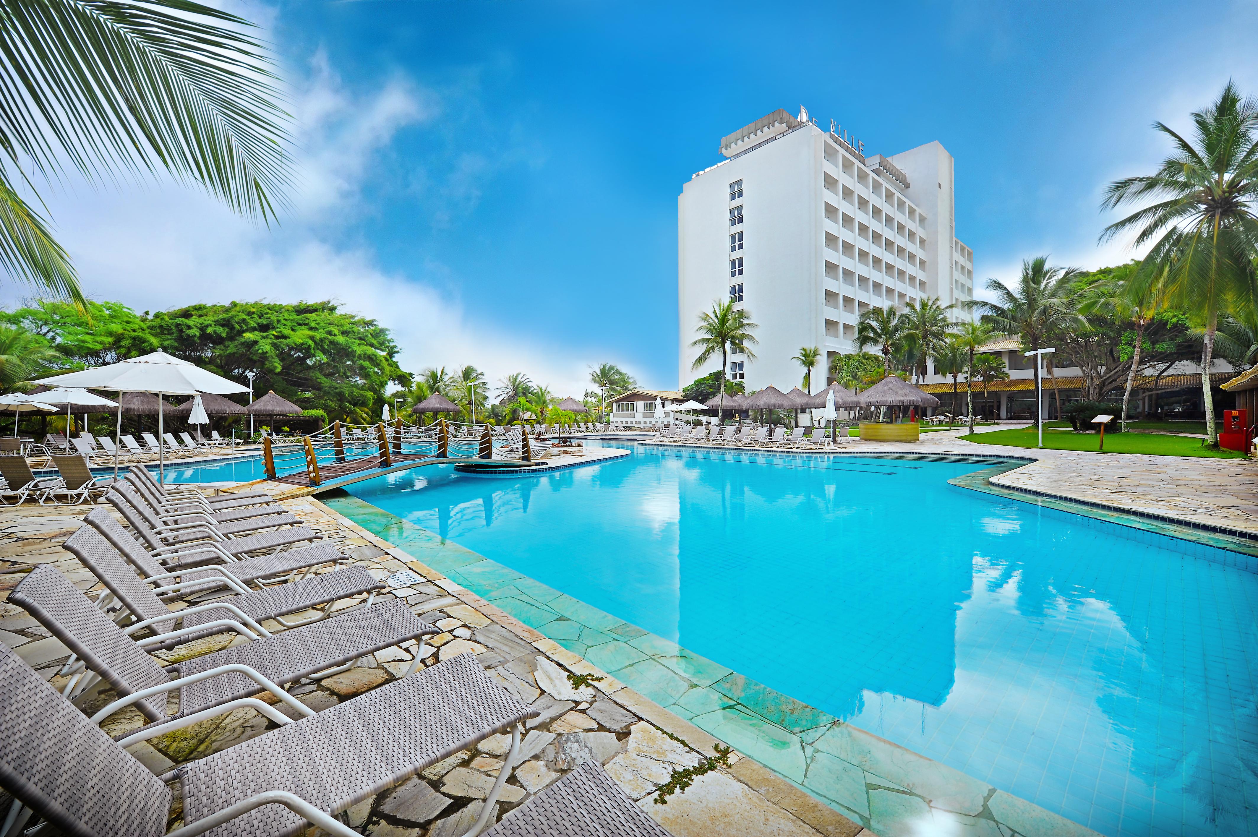 Hotel Deville Prime 살바도르 외부 사진 The pool at the hotel