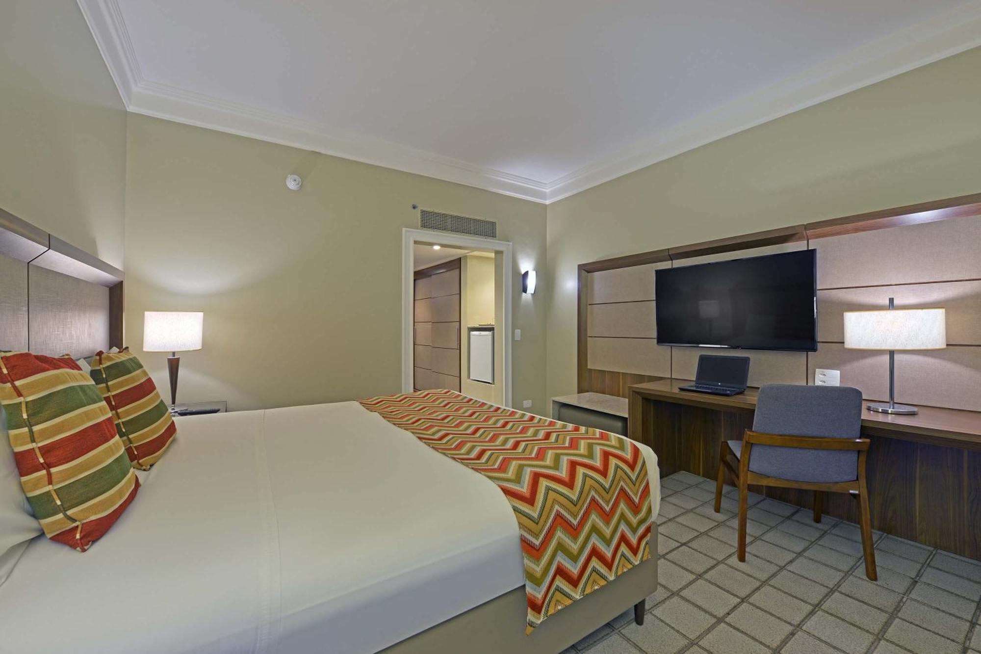 Hotel Deville Prime 살바도르 외부 사진 A typical room at the Hilton San Francisco