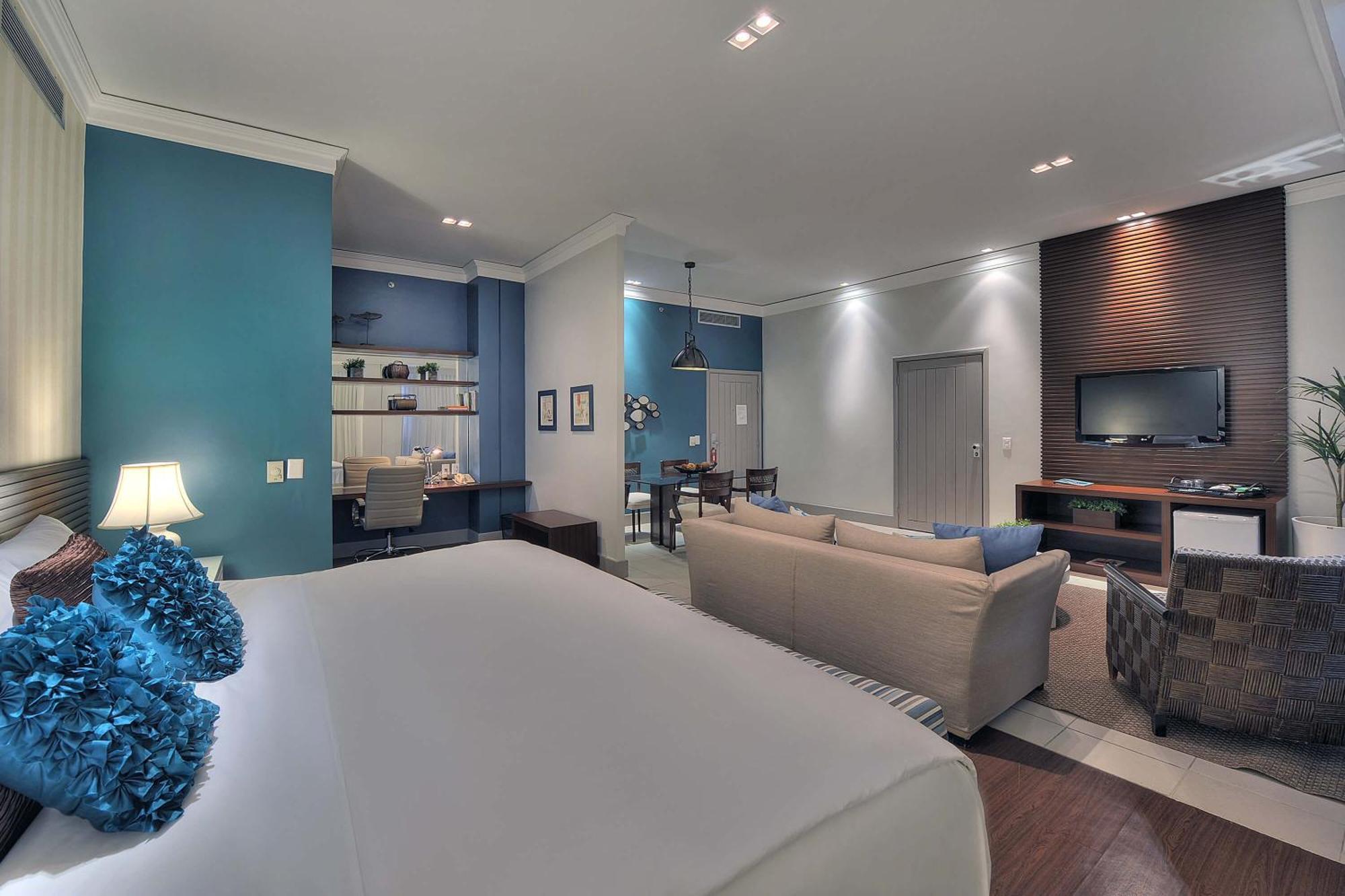 Hotel Deville Prime 살바도르 외부 사진 A typical suite at the hotel