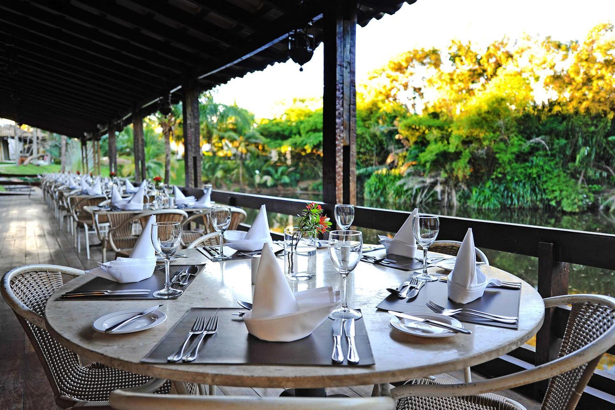 Hotel Deville Prime 살바도르 외부 사진 The restaurant at the hotel